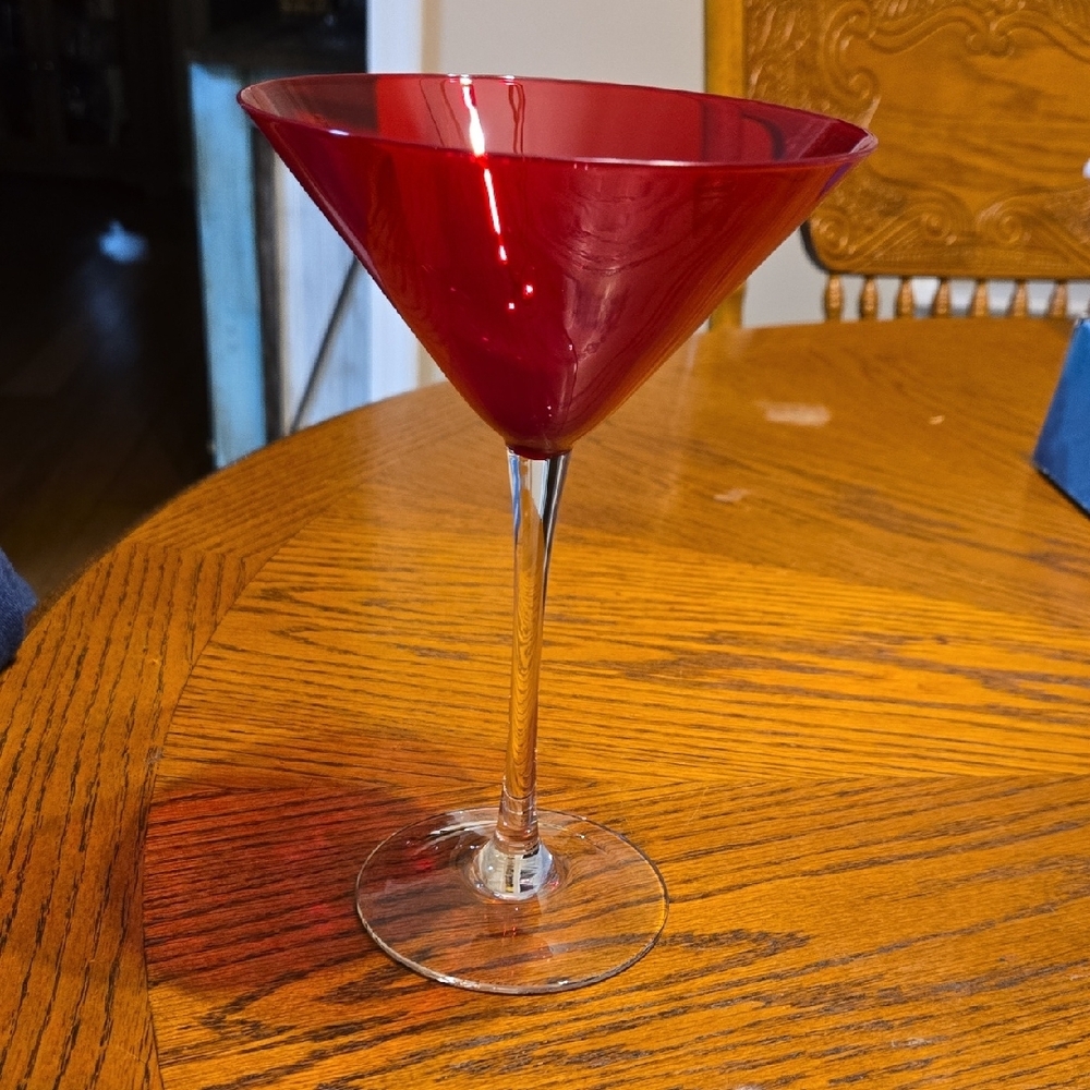 Crimson Martini Glass Set - Picture 5 of 8